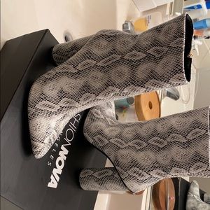 Fashion nova midnight lover snake skin boots